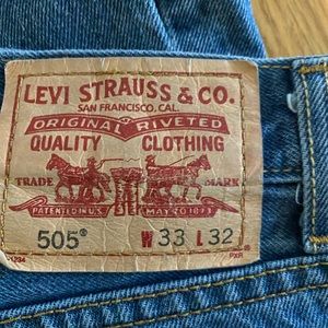 Men’s Levi’s slightly used blue jeans. 505 straight Lake Jean. Size 33 x 32.
